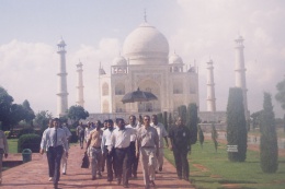 President visits the Taj Mahal  in India during official visit