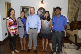 President James Michel in a souvenir photo with Mr. Karen Bedier, Ms. Ushna Dhanjee, Meenakshi Rajasundaram and Salina Sinon at State House. All 4 students gained straight A's in their examinations and won the Academic Excellence Award at the School of Ad