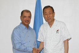 President James Michel meeting the United Nations Secretary General Ban Ki-moon in Apia, Samoa, on the eve of the Third UN Conference on Small Island Developing States