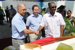 President James Michel officially opening the Fish Processing Plant in a ceremony held at the Providence Fishing Port. This event formed part of a series of activities to commemorate the Seychelles Fishing Authority’s 30th Anniversary celebration.