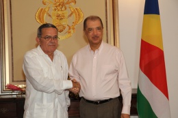The tenth Ambassador of the Republic of Cuba to Seychelles, Mr. Orlando Alvarez Alvarez, presented his credentials to President James Michel at State House