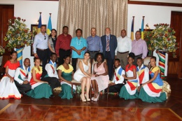 Souvenir photo at State House during a reception hosted by President Michel in honour of the President of Palau