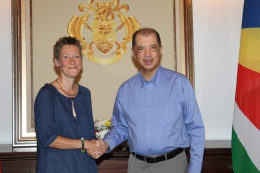 The new British High Commissioner to Seychelles, Ms. Caron Röhsler, presented her credentials to President James Michel.