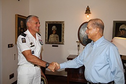 Le Général de Brigade Franck Reignier, Commandant Supérieur des Forces Armées dans la Zone Sud de l’Océan Indien (FAZSOI) a été reçu à State House par le Président James A Michel.