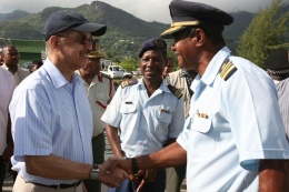 President Michel congratulates Major Simon Laurencine for anti-piracy operation
