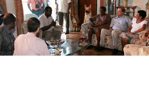 President Extends Support To Pirate Hostages' Families 