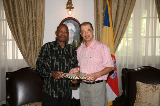 South Africa's High Commissioner Pays Farewell Call