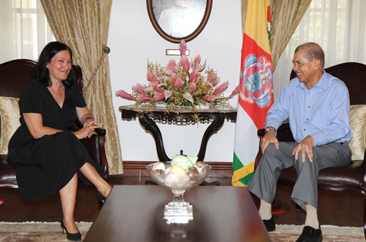 Visite d’adieu de l’Ambassadeur de France aux Seychelles