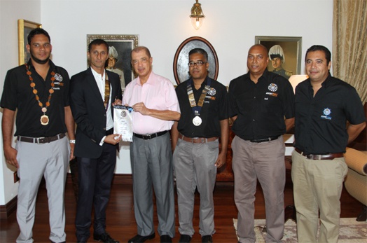 President Michel meets with the President of Round Table International