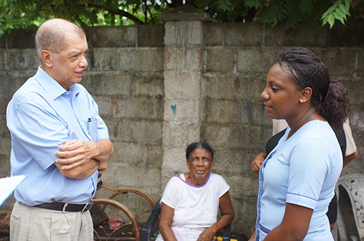 President visits the Grand Anse Praslin community