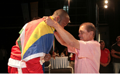 First Supporter of Team Seychelles presents weightlifting medals 