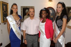 President Michel meets Miss Seychelles…Another World 2014